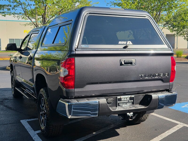 2021 Toyota Tundra CREW MAX 4X4 / V8 5.7L / LOCAL TRADE-IN / NO RUST / ARE CANOPY / 38-GALLON TANK / IMMACULATE !! - Photo 7 - Portland, OR 97217