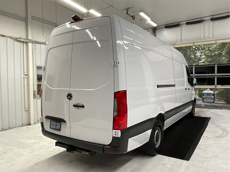 2021 Mercedes-Benz Sprinter 2500 CARGO VAN / 4Cyl DIESEL / HIGHROOF 170 " WB  / Backup Camera / 28,000 MILES - Photo 8 - Gladstone, OR 97027