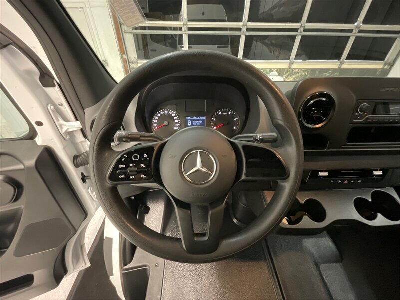 2021 Mercedes-Benz Sprinter 2500 CARGO VAN / 4Cyl DIESEL / HIGHROOF 170 " WB  / Backup Camera / 28,000 MILES - Photo 17 - Gladstone, OR 97027