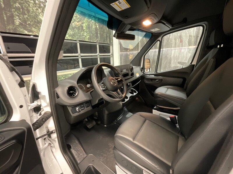 2021 Mercedes-Benz Sprinter 2500 CARGO VAN / 4Cyl DIESEL / HIGHROOF 170 " WB  / Backup Camera / 28,000 MILES - Photo 39 - Gladstone, OR 97027