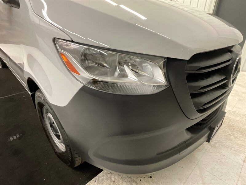 2021 Mercedes-Benz Sprinter 2500 CARGO VAN / 4Cyl DIESEL / HIGHROOF 170 " WB  / Backup Camera / 28,000 MILES - Photo 26 - Gladstone, OR 97027