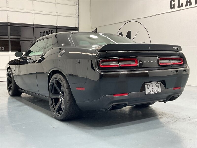 2020 Dodge Challenger SRT Hellcat SRT Alcantara / 6.2L V8 SUPERCHARGED  / 1-OWNER / Plus Package/ Alcantara Appearance Package /8–Speed Automatic Transmission - Photo 8 - Gladstone, OR 97027