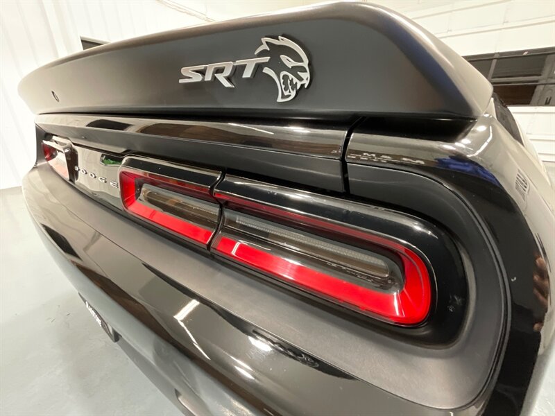 2020 Dodge Challenger SRT Hellcat SRT Alcantara / 6.2L V8 SUPERCHARGED  / 1-OWNER / Plus Package/ Alcantara Appearance Package /8–Speed Automatic Transmission - Photo 27 - Gladstone, OR 97027