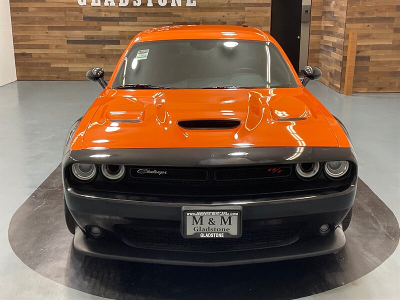 2019 Dodge Challenger R/T Scat Pack Plus Pkg/392 V8 HEMI 6.4L / 30K MILE  / 8-Speed Transmission - Photo 5 - Gladstone, OR 97027