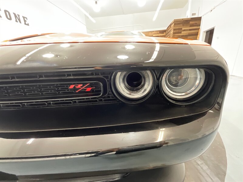 2019 Dodge Challenger R/T Scat Pack Plus Pkg/392 V8 HEMI 6.4L / 30K MILE  / 8-Speed Transmission - Photo 29 - Gladstone, OR 97027