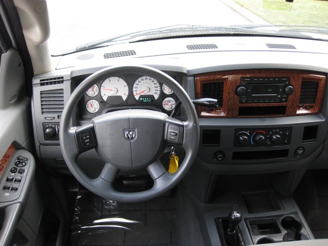 2006 Dodge Ram 2500 SLT4X4 Quad Cab / HO 5.9L CUMMINS TURBO DIESEL   - Photo 25 - Portland, OR 97217