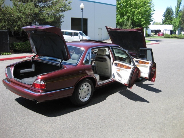 1998 Jaguar XJ8 Vanden Plas-L   - Photo 28 - Portland, OR 97217