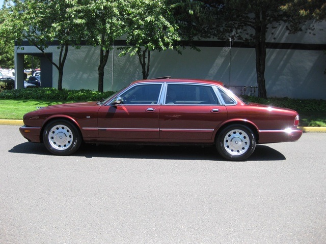 1998 Jaguar XJ8 Vanden Plas-L