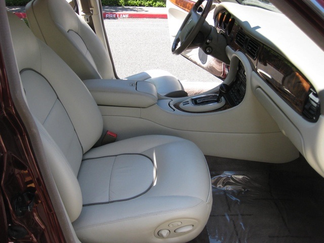 1998 Jaguar XJ8 Vanden Plas-L   - Photo 41 - Portland, OR 97217