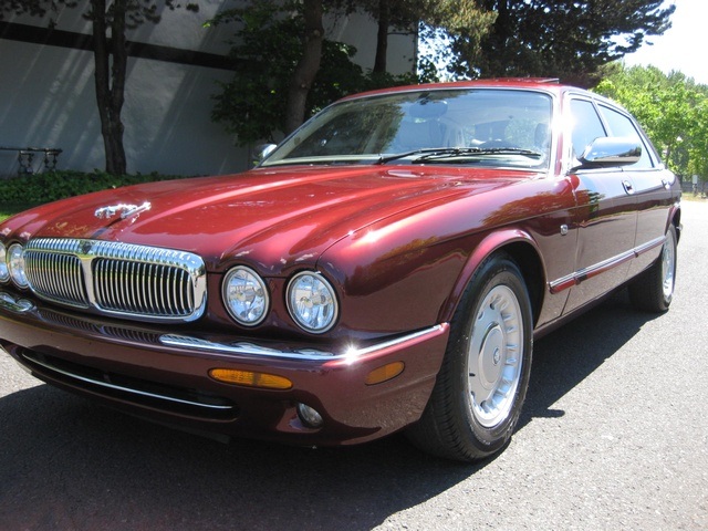 1998 Jaguar XJ8 Vanden Plas-L   - Photo 10 - Portland, OR 97217