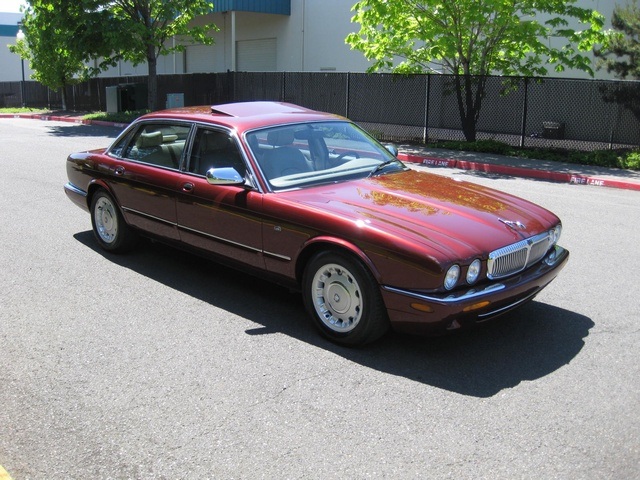 1998 Jaguar XJ8 Vanden Plas-L   - Photo 8 - Portland, OR 97217