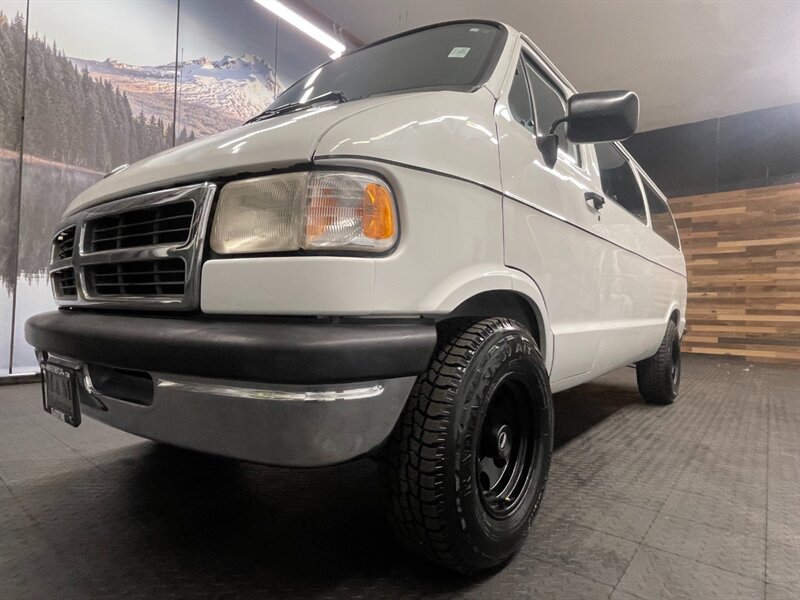 1996 Dodge Power Wagon 2500 12-Passenger VAN / NEW TIRES / 44,000 MILES   - Photo 9 - Gladstone, OR 97027