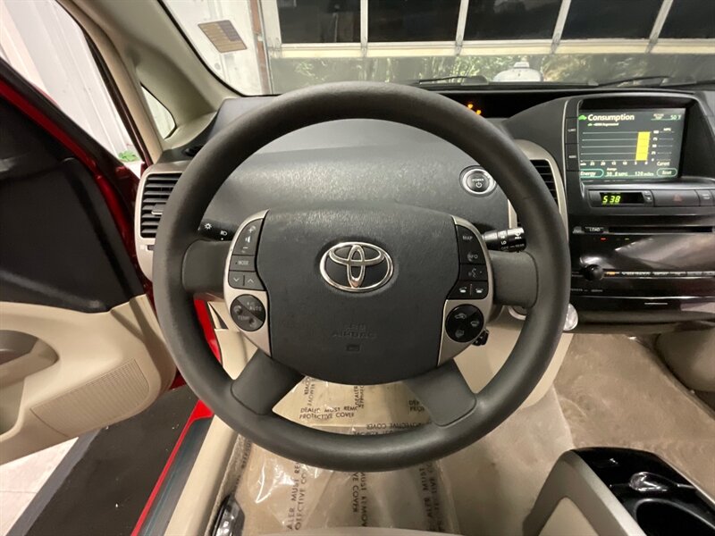 2007 Toyota Prius Hatchback / Hybrid / Backup Camera / 109,000 MILES  / Backup Camera / Brand New Tires / Excel Cond - Photo 35 - Gladstone, OR 97027