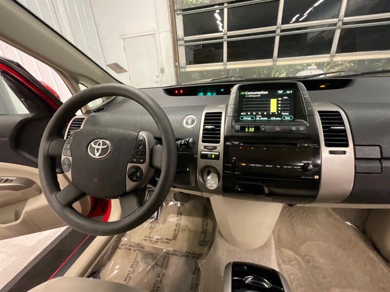 2007 Toyota Prius Hatchback / Hybrid / Backup Camera / 109,000 MILES  / Backup Camera / Brand New Tires / Excel Cond - Photo 21 - Gladstone, OR 97027