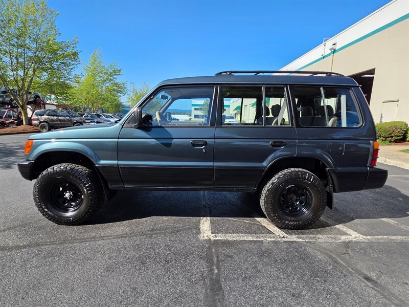 1994 Mitsubishi Montero 4X4 V6 3.0L / 3RD SEATS / FRESH TIMING BELT / LOW MILES / 7-SEATER / NEW TIRES - Photo 3 - Portland, OR 97217