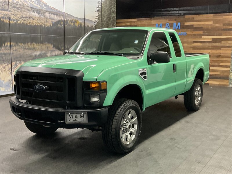 2009 Ford F-350 Super Duty XL Super Cab 4X4 / 6.8L V10 / Excel Con   - Photo 1 - Gladstone, OR 97027