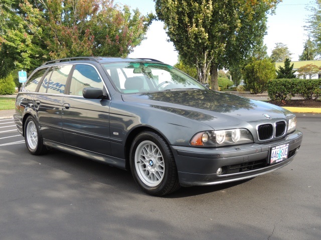 2001 BMW 525 iT Wagon 4-Door / 6-cyl / Automatic / Loaded