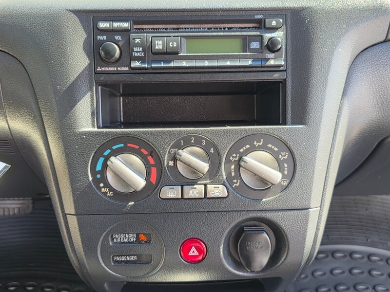 2006 Mitsubishi Outlander LS ALL WHEEL DRIVE / 4-Cyl , 2.4L / Fresh Trade In / Local Car / Clean Title / No Rust - Photo 19 - Portland, OR 97217