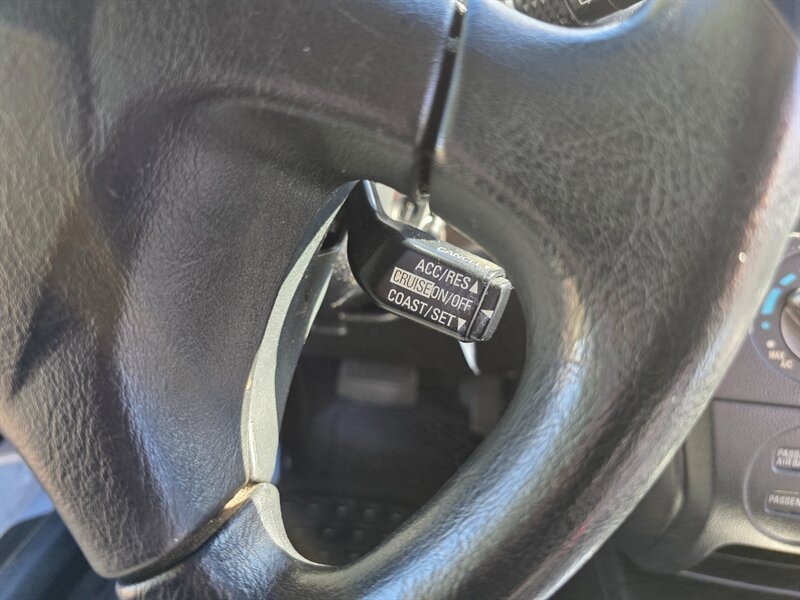 2006 Mitsubishi Outlander LS ALL WHEEL DRIVE / 4-Cyl , 2.4L / Fresh Trade In / Local Car / Clean Title / No Rust - Photo 32 - Portland, OR 97217