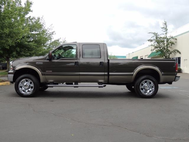 2005 Ford F-350 Super Duty Lariat / 4X4/ DIESEL / Leather / Sunroo   - Photo 3 - Portland, OR 97217