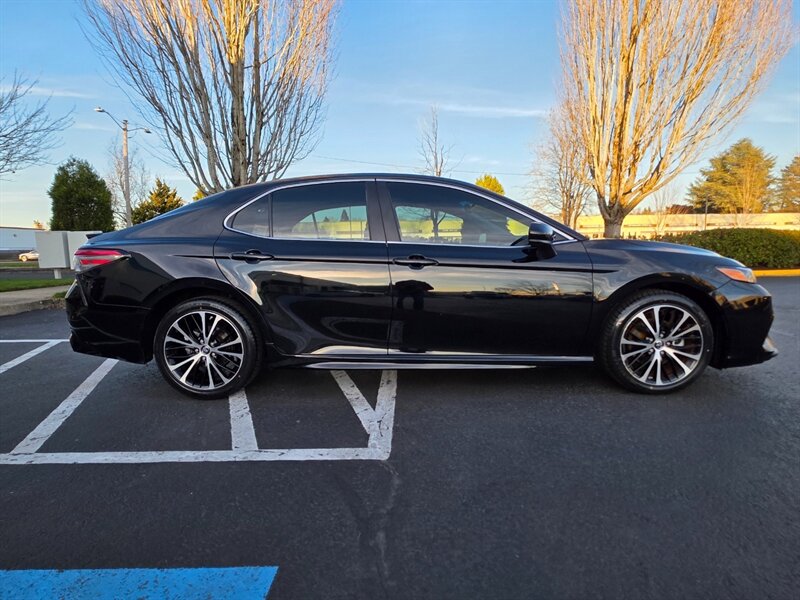 2018 Toyota Camry SE SPORT Adaptive Cruise LANE ASSIST / NEW TIRES  / Lane Departure / Back-Up CAM / Excellent - Photo 4 - Portland, OR 97217