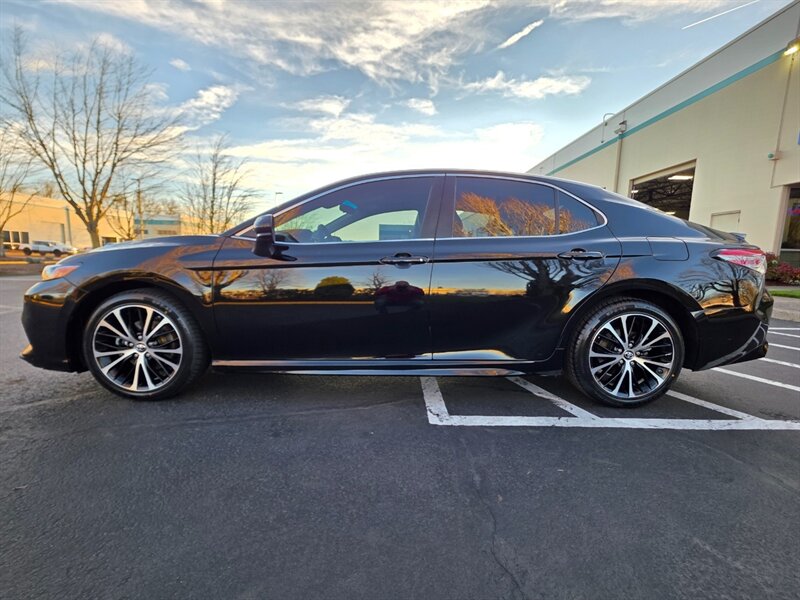 2018 Toyota Camry SE SPORT Adaptive Cruise LANE ASSIST / NEW TIRES  / Lane Departure / Back-Up CAM / Excellent - Photo 3 - Portland, OR 97217