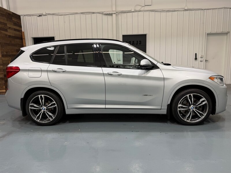 2017 BMW X1 xDrive28i SUV AWD / Pano Sunroof / NEW TIRES  / Leather w. Heated seats / Backup Camera - Photo 4 - Gladstone, OR 97027