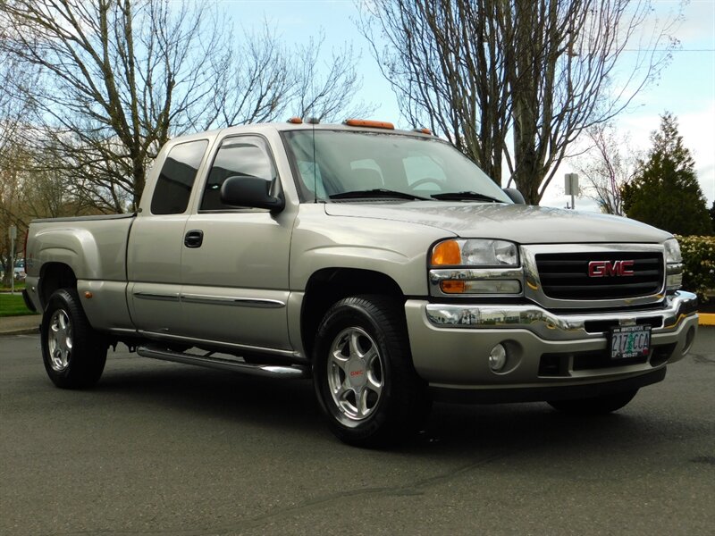 2005 GMC Sierra 1500 SLT 4dr  / 4X4 / QUADRASTEER / LOW LOW MILES   - Photo 2 - Portland, OR 97217