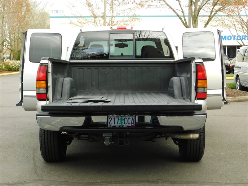 2005 GMC Sierra 1500 SLT 4dr  / 4X4 / QUADRASTEER / LOW LOW MILES   - Photo 21 - Portland, OR 97217