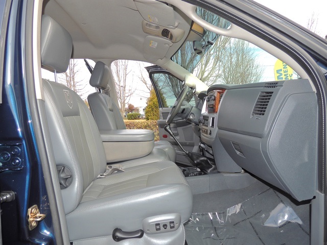 2006 Dodge Ram 3500 Laramie/ Mega Cab/ 4X4 / 5.9L DIESEL/ 6-SPD MANUAL   - Photo 21 - Portland, OR 97217