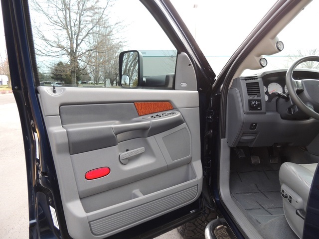 2006 Dodge Ram 3500 Laramie/ Mega Cab/ 4X4 / 5.9L DIESEL/ 6-SPD MANUAL   - Photo 13 - Portland, OR 97217