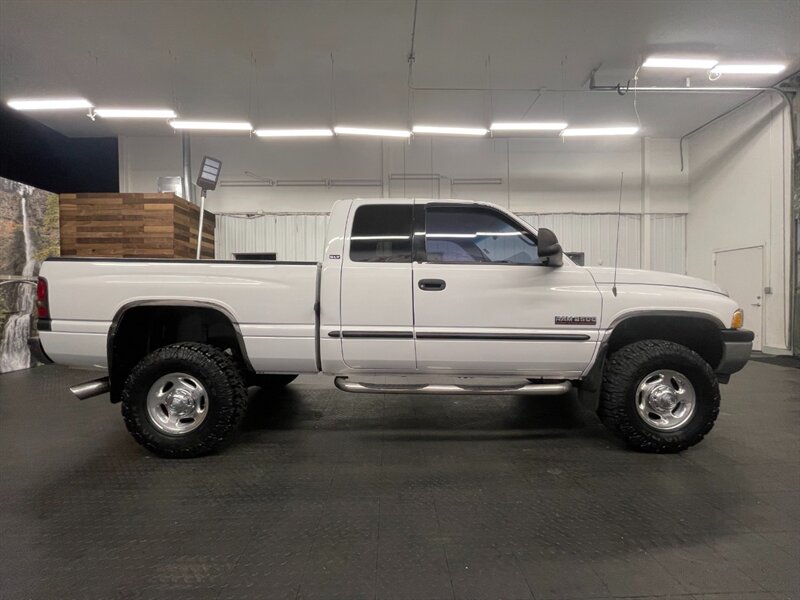 2001 Dodge Ram 2500 SLT 4dr 4X4 / 5.9L C   - Photo 4 - Gladstone, OR 97027