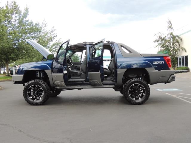 2002 Chevrolet Avalanche 1500 / 4X4 / Leather / Sunroof / LIFTED LIFTED   - Photo 26 - Portland, OR 97217