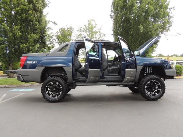 2002 Chevrolet Avalanche 1500 / 4X4 / Leather / Sunroof / LIFTED LIFTED   - Photo 30 - Portland, OR 97217