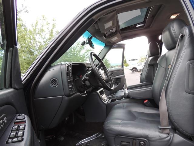 2002 Chevrolet Avalanche 1500 / 4X4 / Leather / Sunroof / LIFTED LIFTED   - Photo 16 - Portland, OR 97217