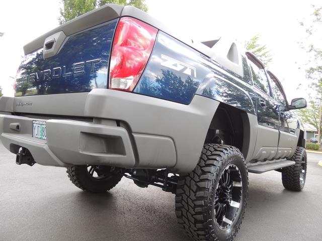 2002 Chevrolet Avalanche 1500 / 4X4 / Leather / Sunroof / LIFTED LIFTED   - Photo 12 - Portland, OR 97217