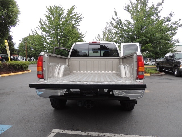 1999 GMC Sierra 1500 SLE / 3-DR/ 4X4 / Leather /5.3L 8Cyl   - Photo 23 - Portland, OR 97217