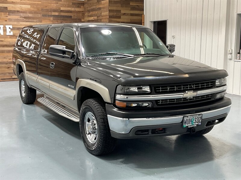 1999 Chevrolet Silverado 2500 LS Extended Cab 4X4 / 6.0L V8 / LONG BED /LOW MILE  / LOCAL OREGON TRUCK / ZERO RUST / BEAUTIFUL SHAPE