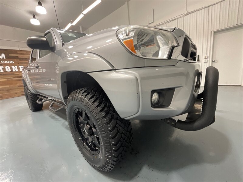 2015 Toyota Tacoma V6 Double Cab 4X4 / 1-OWNER / LIFTED w. NEW TIRES  / ZERO RUST - Photo 59 - Gladstone, OR 97027