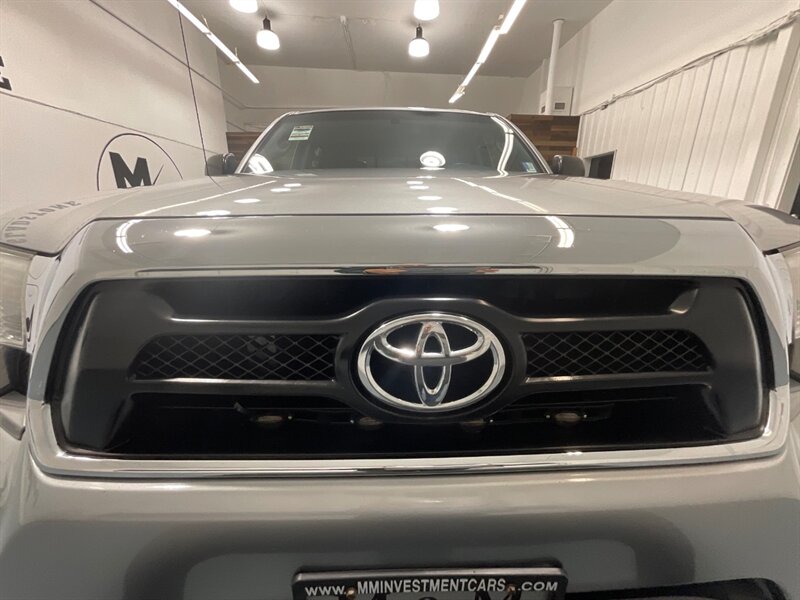 2015 Toyota Tacoma V6 Double Cab 4X4 / 1-OWNER / LIFTED w. NEW TIRES  / ZERO RUST - Photo 30 - Gladstone, OR 97027