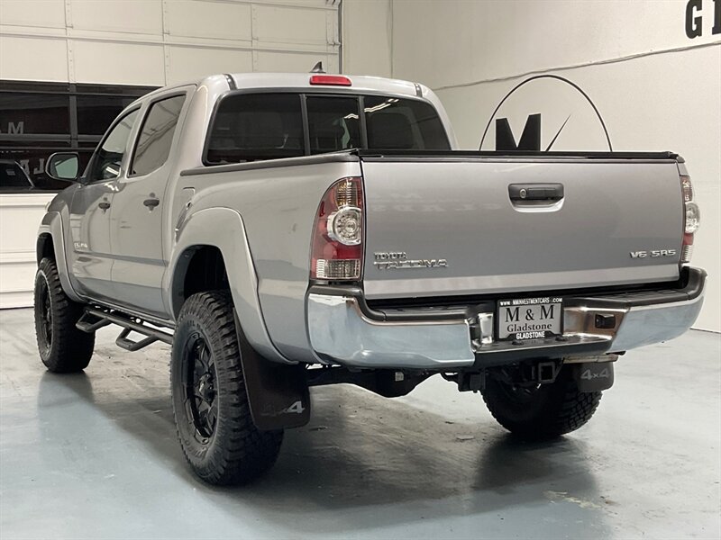 2015 Toyota Tacoma V6 Double Cab 4X4 / 1-OWNER / LIFTED w. NEW TIRES  / ZERO RUST - Photo 8 - Gladstone, OR 97027