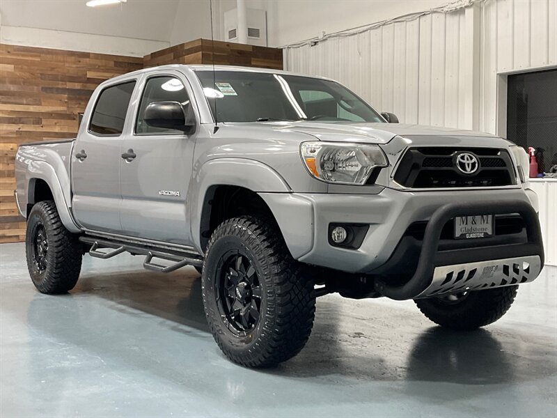 2015 Toyota Tacoma V6 Double Cab 4X4 / 1-OWNER / LIFTED w. NEW TIRES  / ZERO RUST - Photo 62 - Gladstone, OR 97027