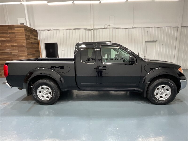 2007 Nissan Frontier SE 4X4 V6 / NEW TIRES / ZERO RUST /103K MILES / Backup Camera / Towing pkg - Photo 4 - Gladstone, OR 97027