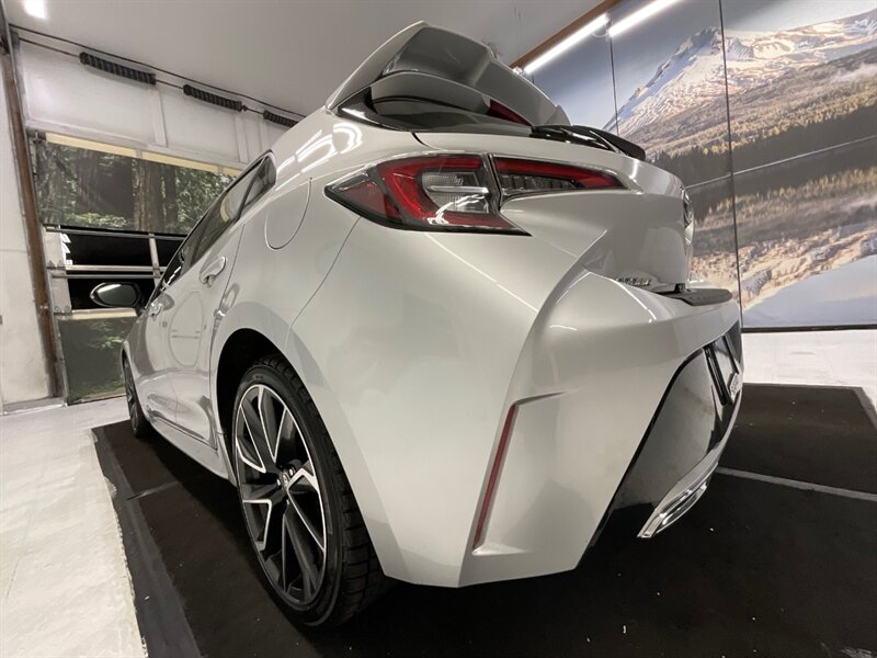 2019 Toyota Corolla Hatchback XSE / 6-SPEED MANUAL / Leather Heated  / LOCAL CAR / Leather - Photo 9 - Gladstone, OR 97027