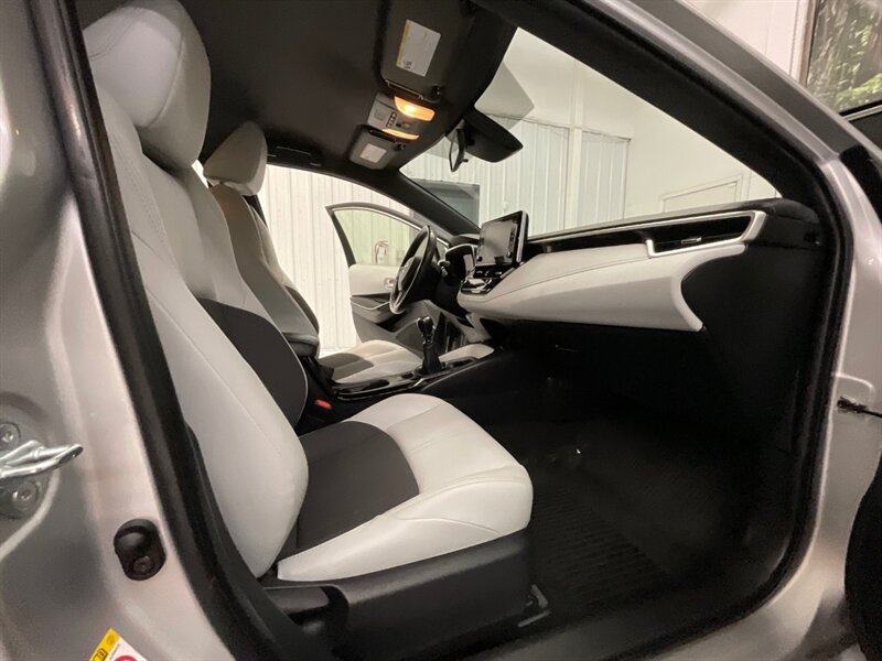 2019 Toyota Corolla Hatchback XSE / 6-SPEED MANUAL / Leather Heated  / LOCAL CAR / Leather - Photo 14 - Gladstone, OR 97027