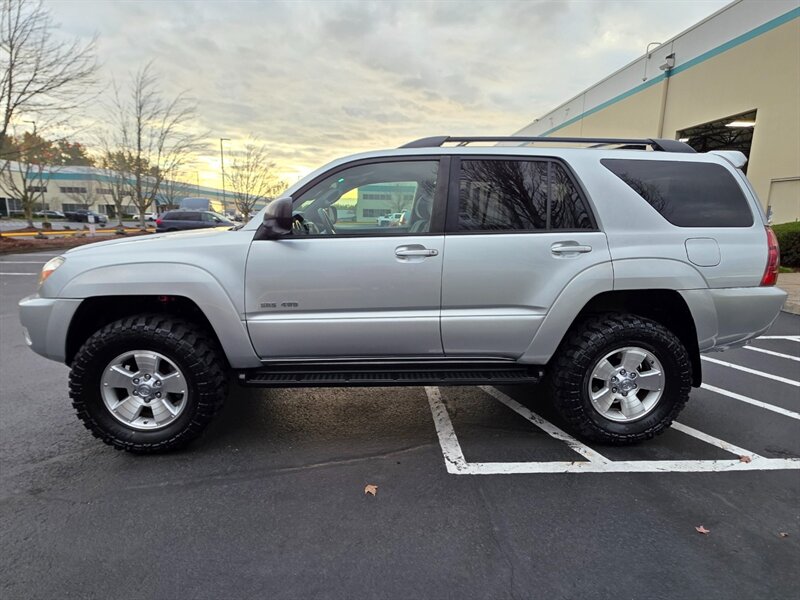 2004 Toyota 4Runner SR5 4X4 / V8 4.7L / DIFF LOCK  / BRAND NEW TIMING BELT & WATER PUMP  / BRAND NEW LIFT & TIRES / THIRD ROW SEAT / SERVICE RECORDS - Photo 3 - Portland, OR 97217