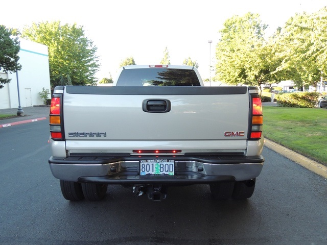 2005 GMC Sierra 3500 SLE/4X4 / 8.1Liter 8Cyl / Dually / 1-Owner   - Photo 6 - Portland, OR 97217