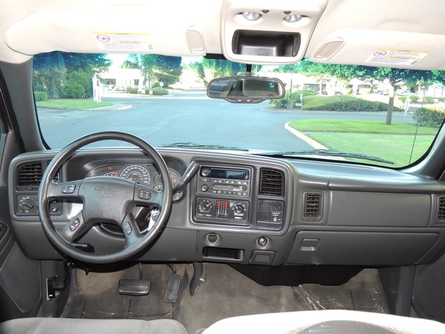 2005 GMC Sierra 3500 SLE/4X4 / 8.1Liter 8Cyl / Dually / 1-Owner   - Photo 23 - Portland, OR 97217