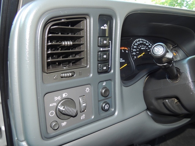 2005 GMC Sierra 3500 SLE/4X4 / 8.1Liter 8Cyl / Dually / 1-Owner   - Photo 29 - Portland, OR 97217