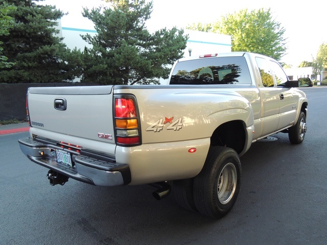 2005 GMC Sierra 3500 SLE/4X4 / 8.1Liter 8Cyl / Dually / 1-Owner   - Photo 10 - Portland, OR 97217